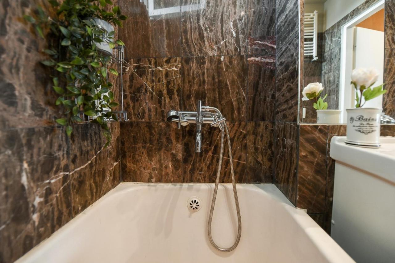 New - Elegant Duplex With Amazing View & Balcony - Homey Residence Bucarest Exterior foto